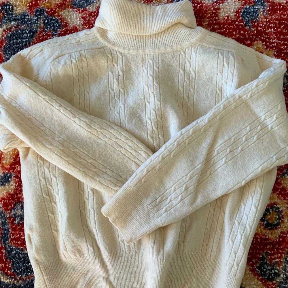 Liz Claiborne Wool Cream Sweater